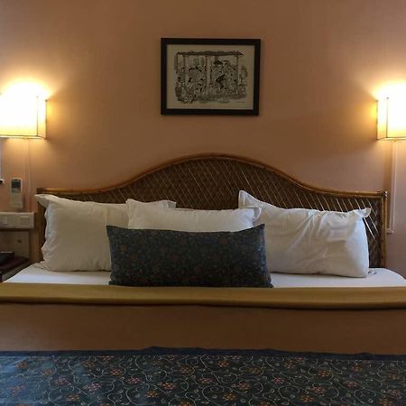 Hotel Gopika International Панаджи Екстериор снимка